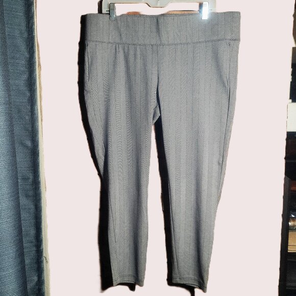 NWT Torrid First at Fit Herringbone Black/White Stretch Ankle Pants - Size 2X - Picture 2 of 12
